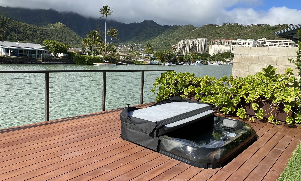 Portlock House | Upscale Mariana Front House - waterfront jacuzzi. - $12,000/mt