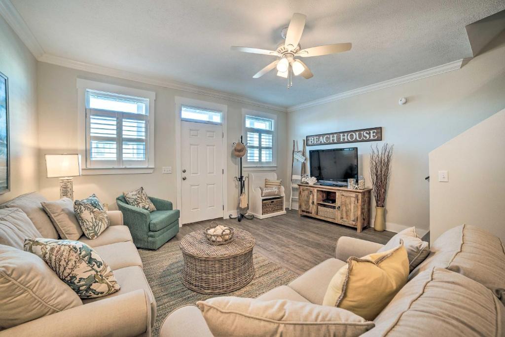 Mexico Beach House | Upscale Ocean View Getaway - Walk to Beach!