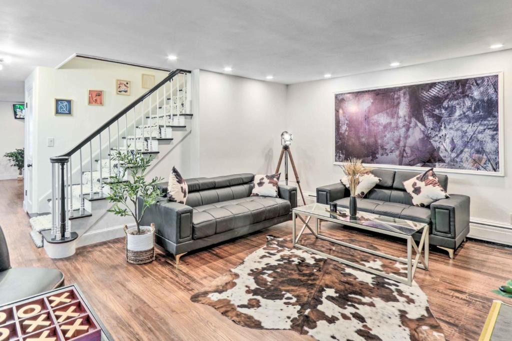 Waterbury House | Upscale Waterbury Retreat w/Indoor Hot Tub!