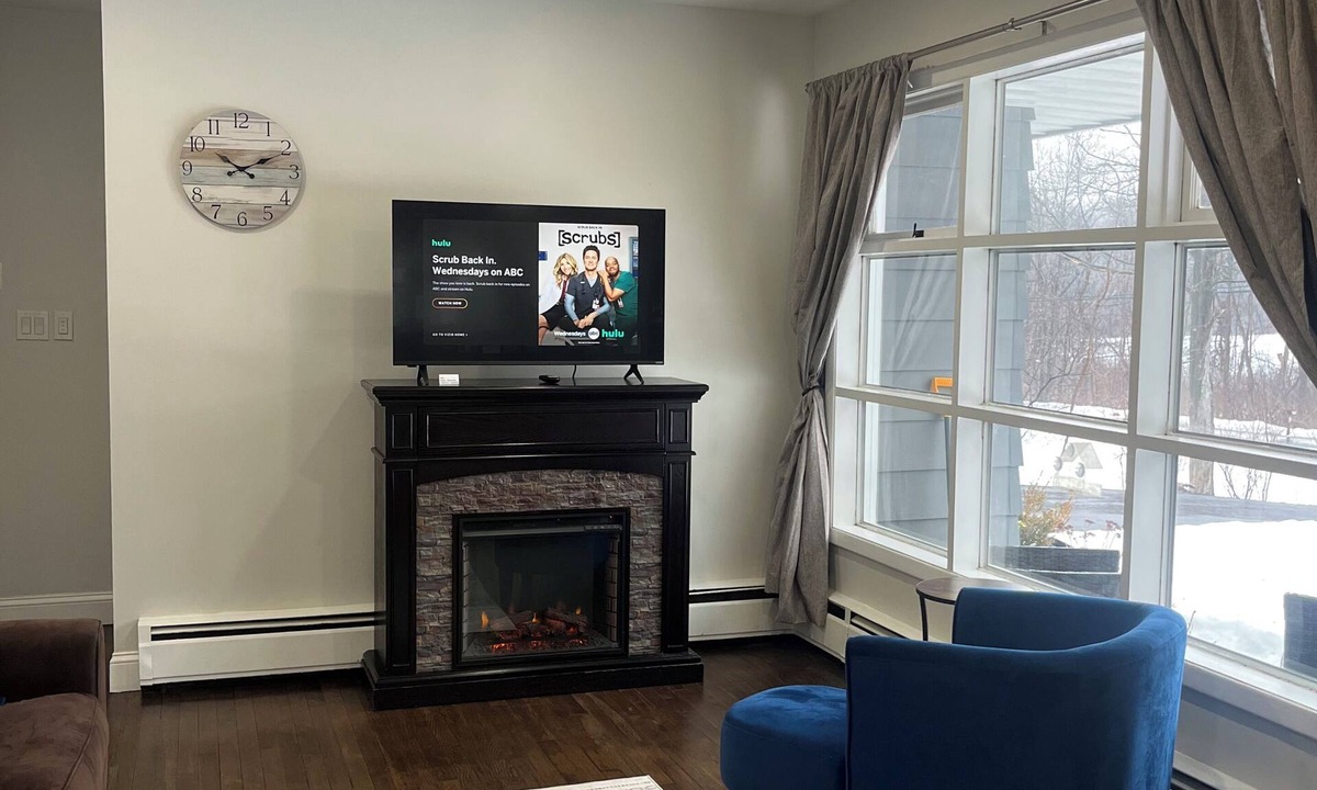 Fishkill House | Upstate 3-bedroom house with hot tub and fire pit in tranquil Fishkill