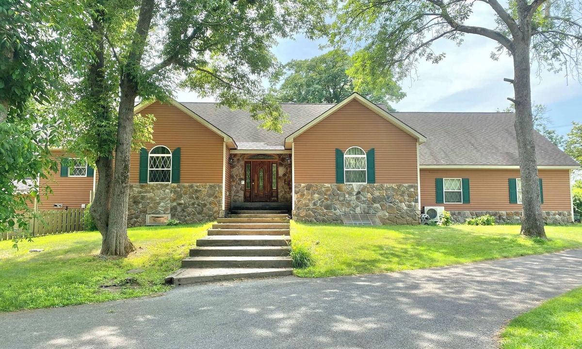 Queensbury House | Upstate Waterfront Retreat 4000 sq ft with 2 Kitchens!