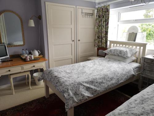 Kemsing Bed & Breakfast | UPTHEDOWNS B&B
