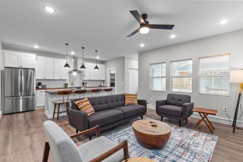 The Gate House | Uptown Elegant Escape | JZ Vacation Rentals