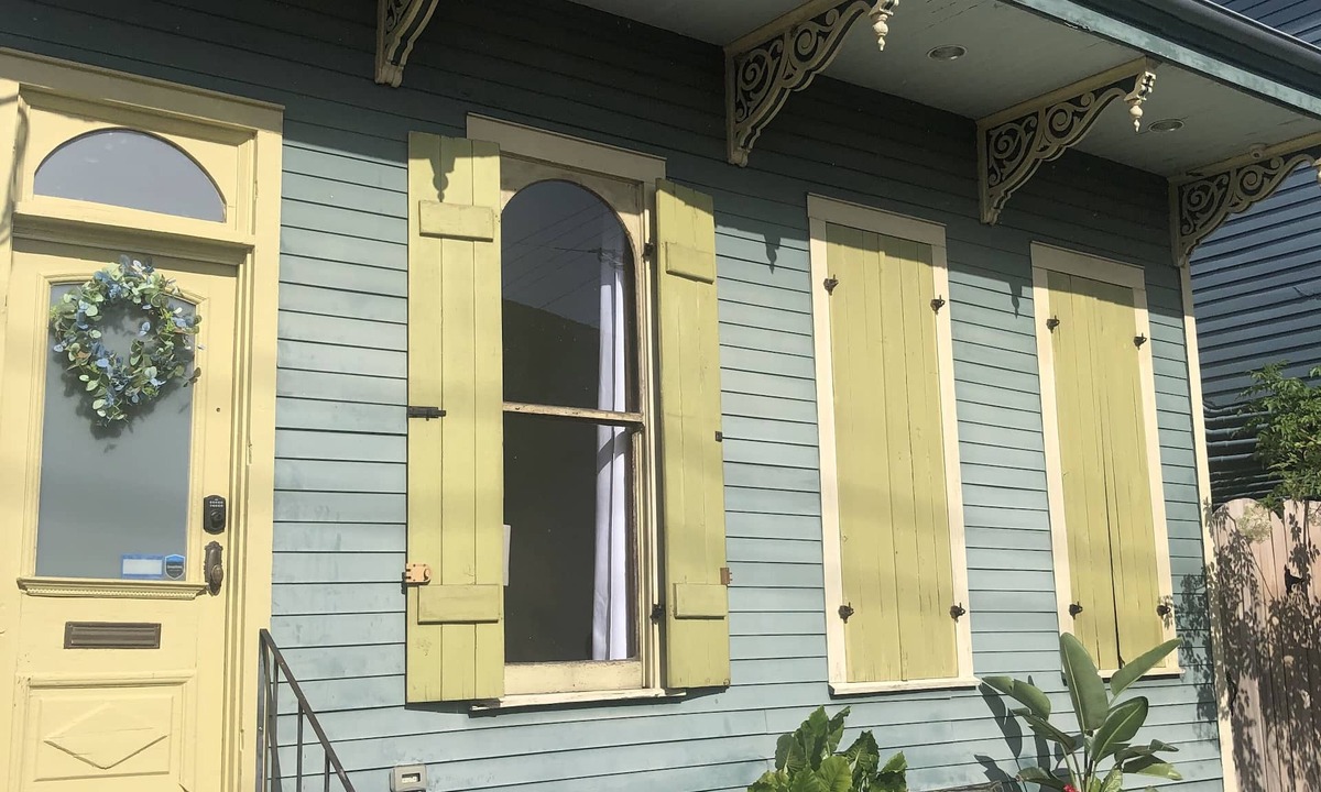 Freret House | Uptown Freret Cottage: Walk to Tulane, Garden District, with off-street Parking