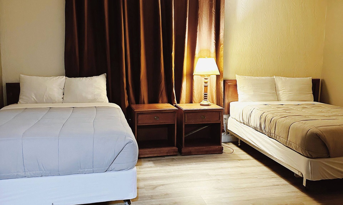Estevan Hotel | Uptown Motel