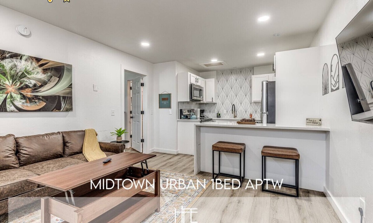 Midtown Apartment | Urban 1 Bed Apartment