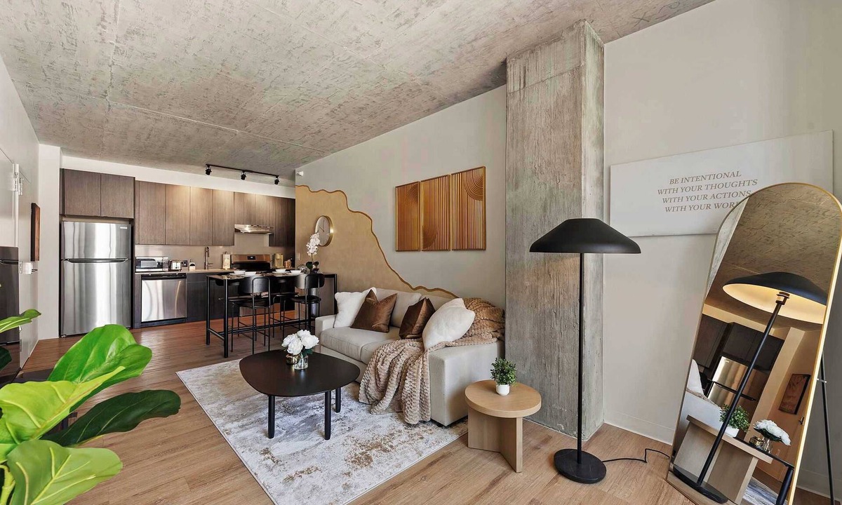 The Loop Apartment | Urban 3BD Retreat in Printer's Row with Amenities!