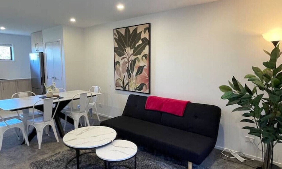 Mount Albert Apartment | Urban Auckland Sanctuary