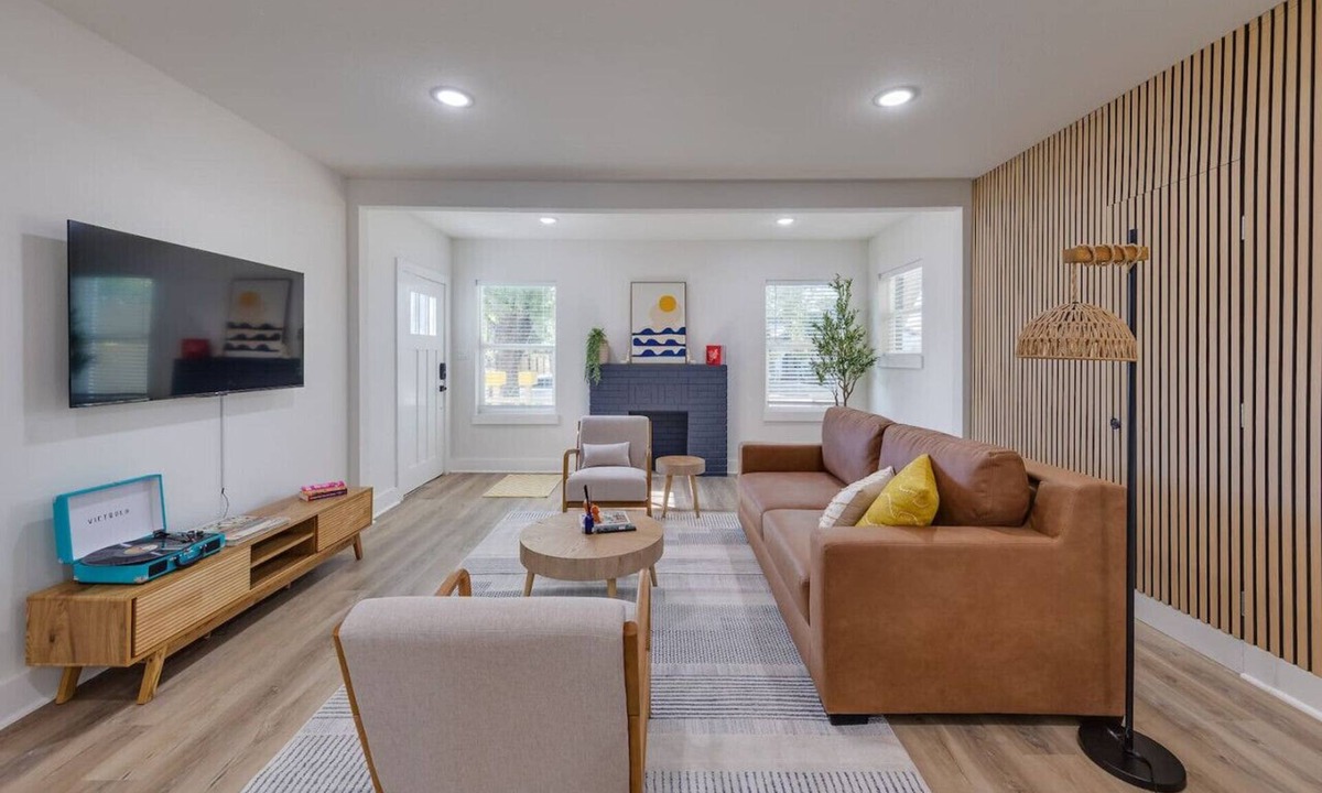 South Central Houston House | Urban Boho Escape