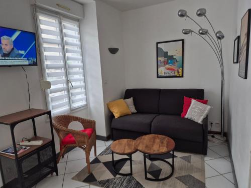 Rive Droite Apartment | Urban Chic 44 m2