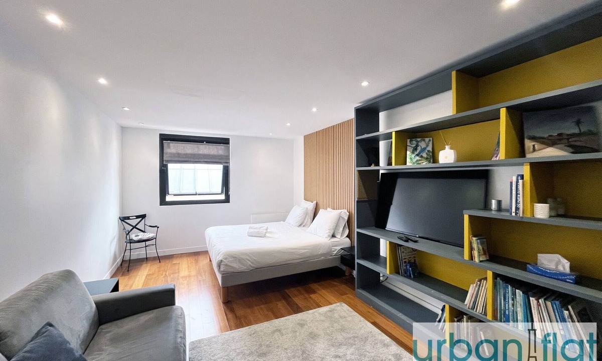 Quartier Sainte-Marguerite Apartment | Urban Flat 168 - Spacious 1-Bedroom Apartment in Paris