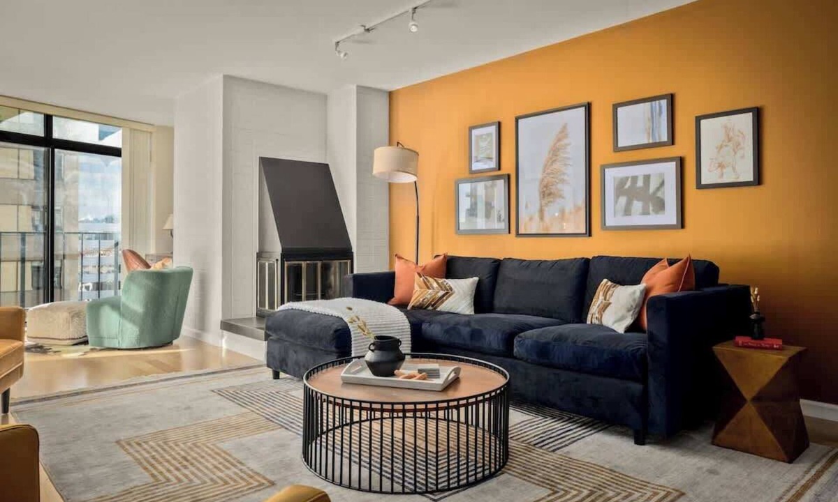 LoDo Condo | Urban Gallery Loft - King Bed - Larimer Square 30+