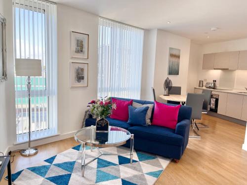 Bracknell Apartment | Urban Gateway Spacious Apartment with free parking