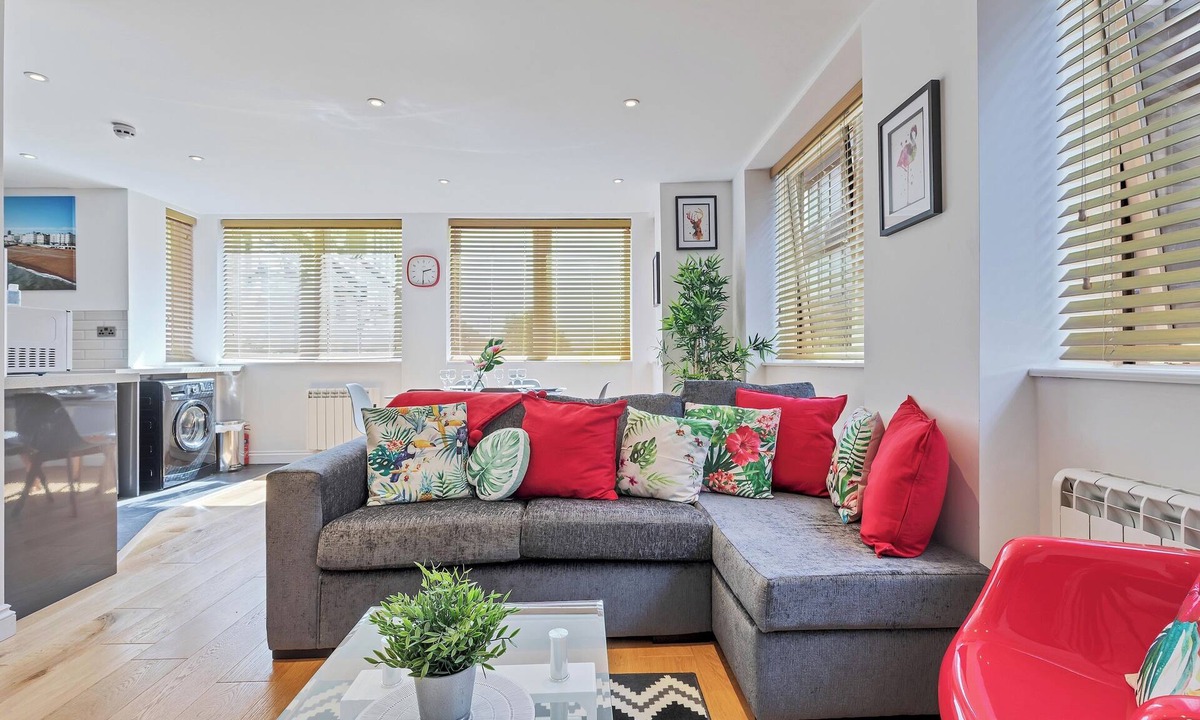 Kemptown Apartment | Urban Heights | By My Getaways