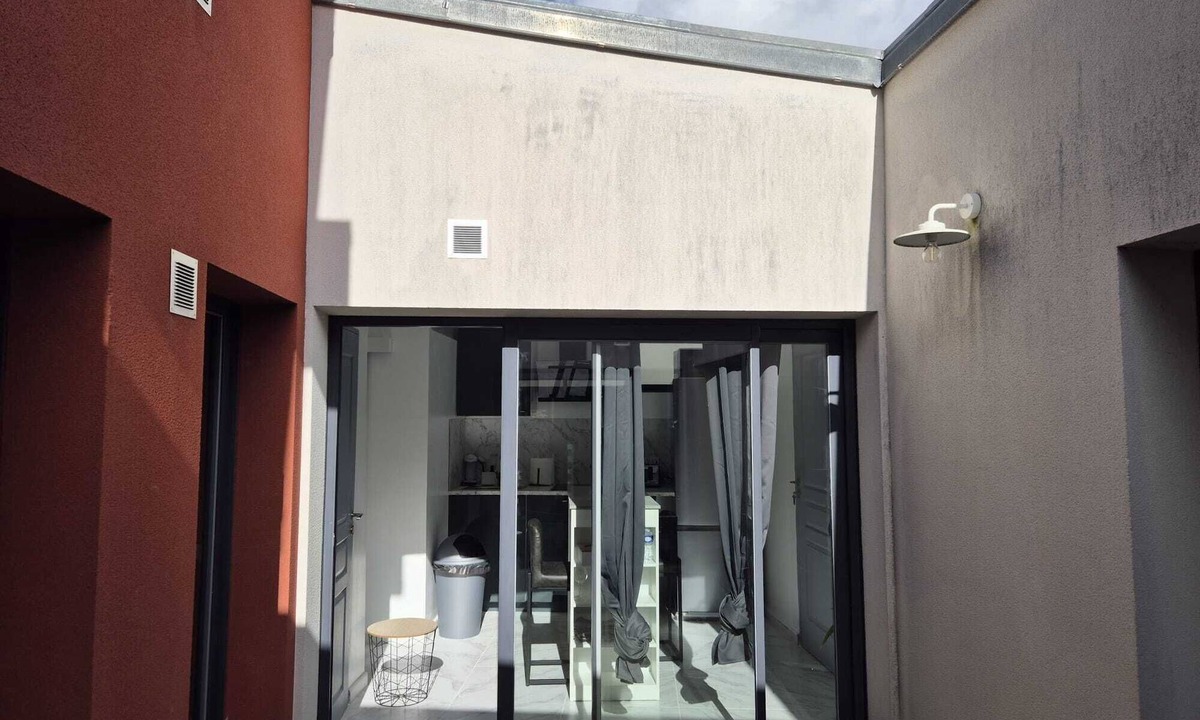 Melun House | Urban House Melun - Patio Privé & 1 min RER Melun-24mn PARIS Centre