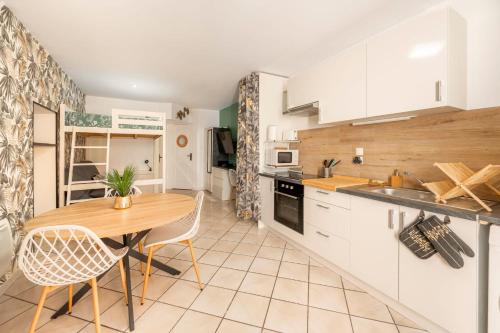 Manosque Apartment | Urban Jungle PARKING & Netflix Centre historique