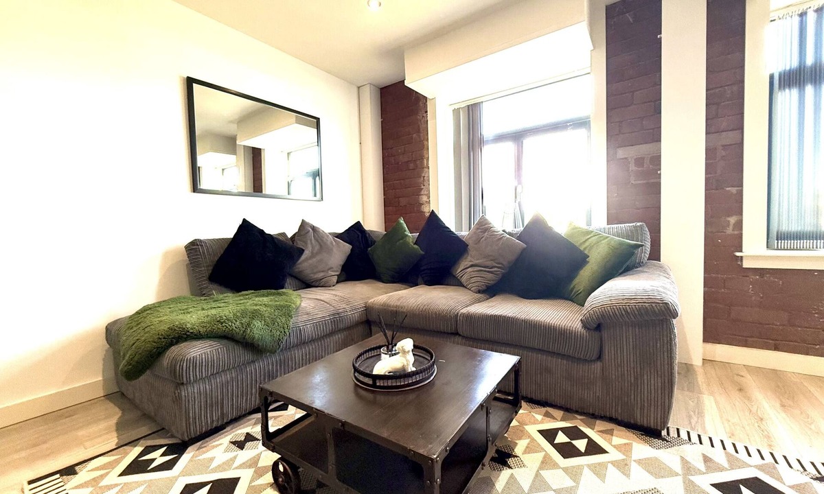 Bradford Apartment | Urban Loft, Conditioning House