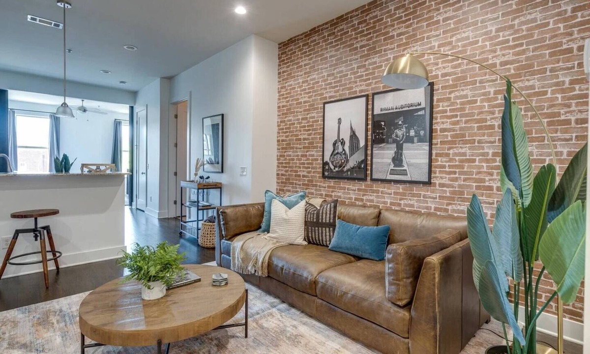 West End Apartment | Urban Luxury Loft - Cali King - 8 min to Broadway!