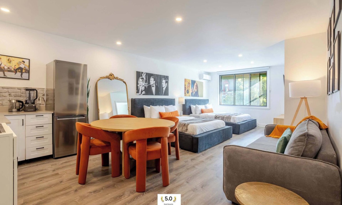 Latin Quarter Apartment | Urban Nook MTL – Warm 1BR in the City’s Core