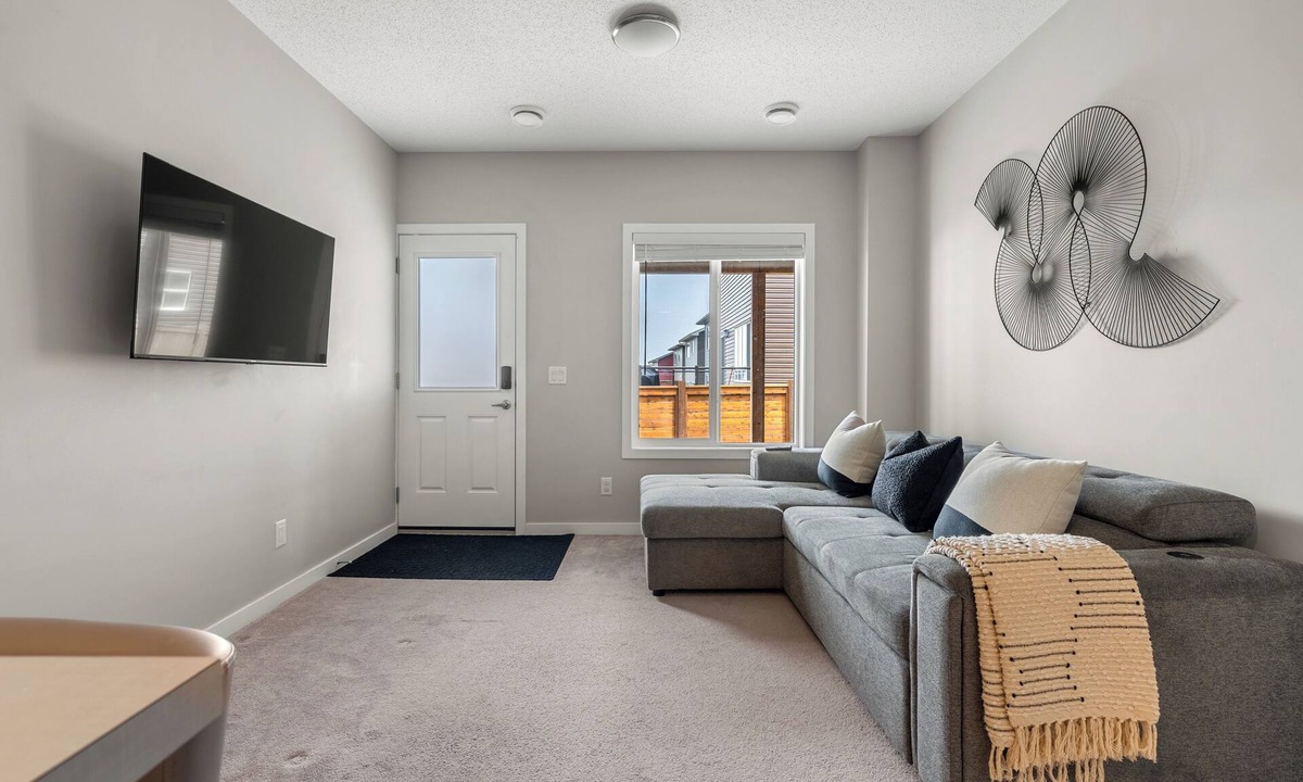 Sage Hill House | Urban Oasis 2 BR With parking space
