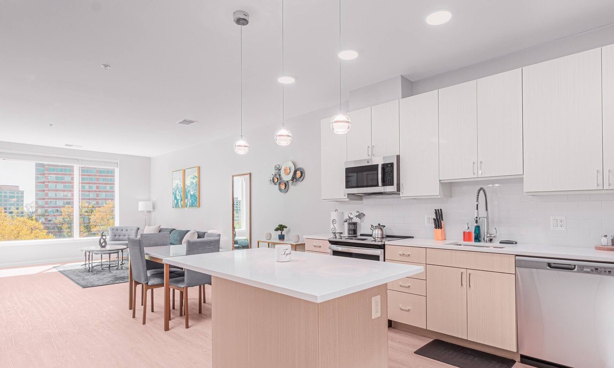 Alexandria West Apartment | Urban Oasis | DC's Doorstep | Free-Parking