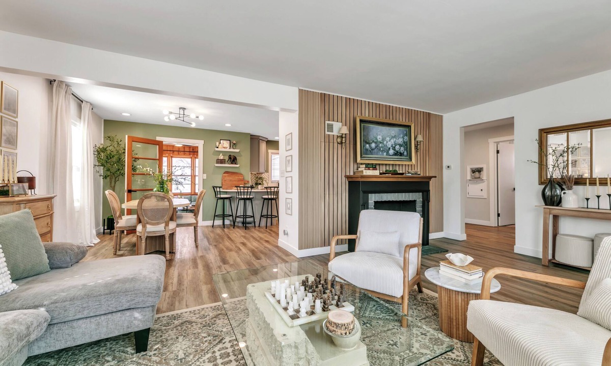 Mankato House | Urban Oasis - Luxury Stay near MSU
