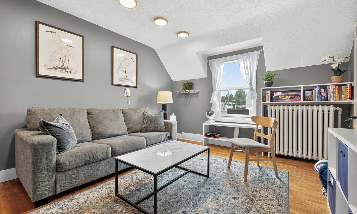 Nokomis Apartment | Urban Retreat 1BD + Sleeper Sofa Close to Airport & Downtown Pets Ok