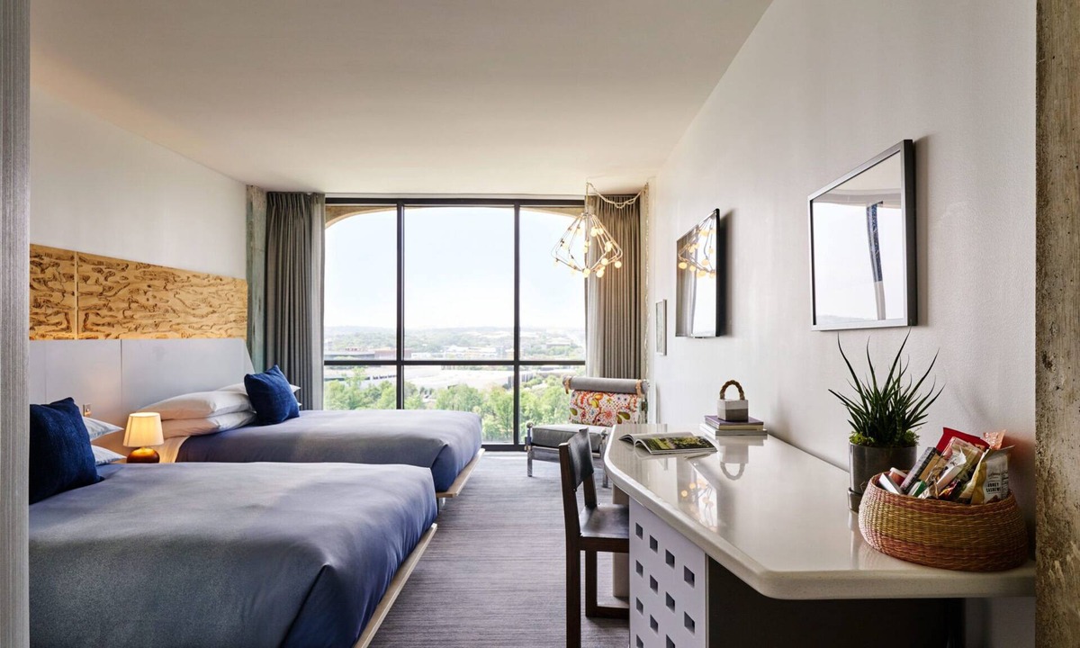 Congress Avenue Historic District Hotel | Urban Retreat, Lake Views, Modern Comfort in Austin, 4 Pet-Friendly Units, Pool!