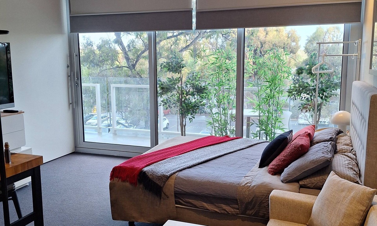 Walkerville Apartment | Urban Studio in Walkerville