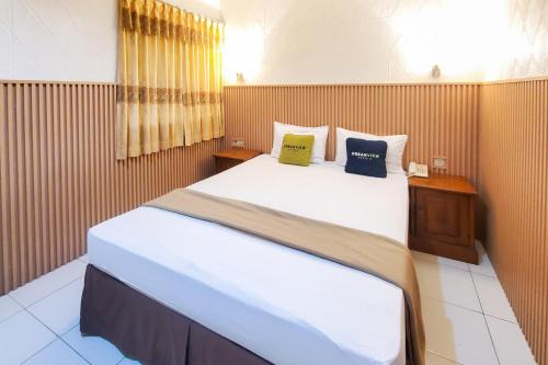 Samarinda Hotel | Urbanview Hotel Segiri Syariah Samarinda