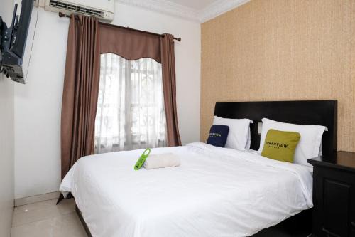 Dinoyo Hotel | Urbanview Hotel Sultan Palace Malang by RedDoorz