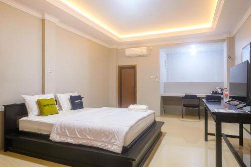 Depok Hotel | Urbanview TWH Costel near Stadion Maguwoharjo Yogyakarta