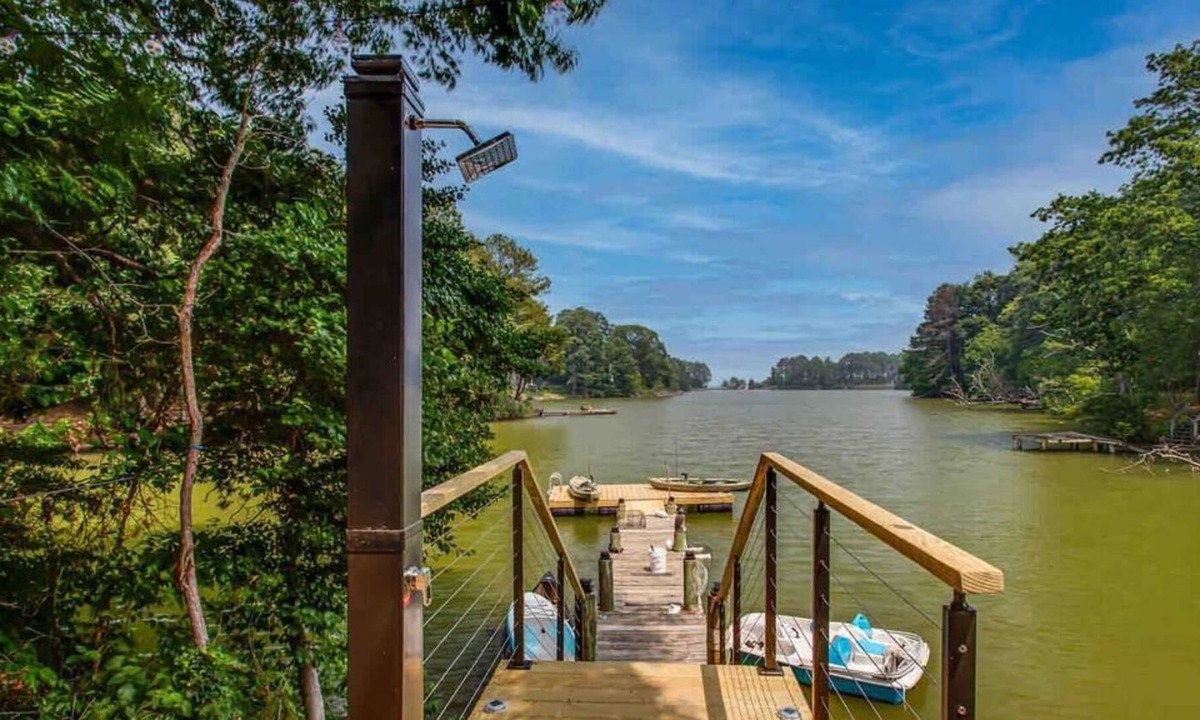Chesapeake Ranch Estates-Drum Point House | Spacious Lakefront Cottage w/ Private Pier