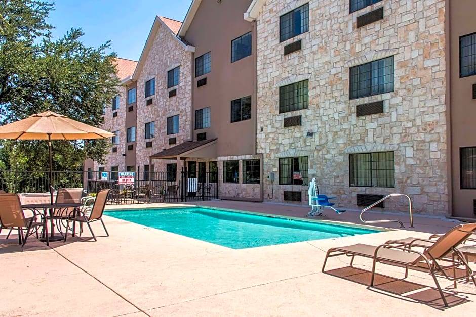 Round Rock Hotel | 2-Star Hotel ∙ Comfort Suites Round Rock - Austin North I-35