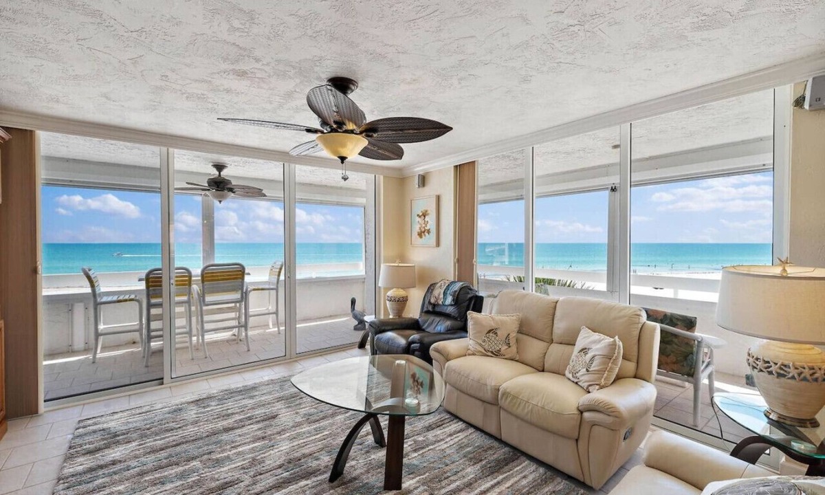 Redington Beach Apartment | Redington Towers 3F|2BD|2BA| Beachfront