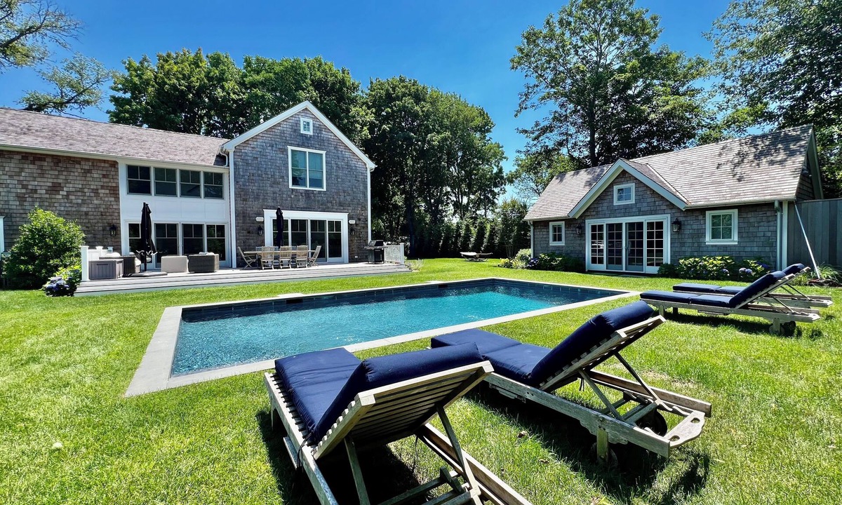 Village of Southampton House | US OPEN: SH Village Luxury with Pool House Spa - Guest Cottage. Walk to Town!