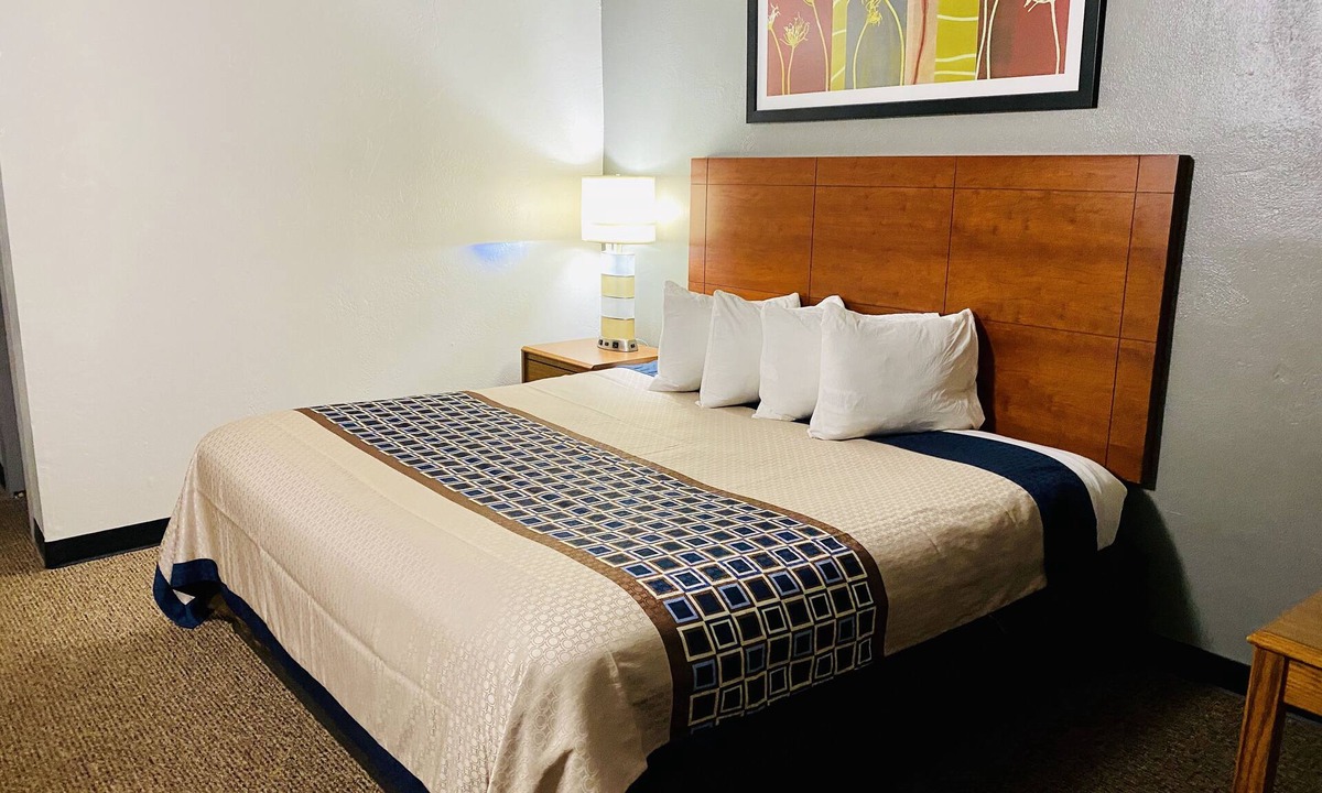 Mount Vernon Hotel | USA Inn