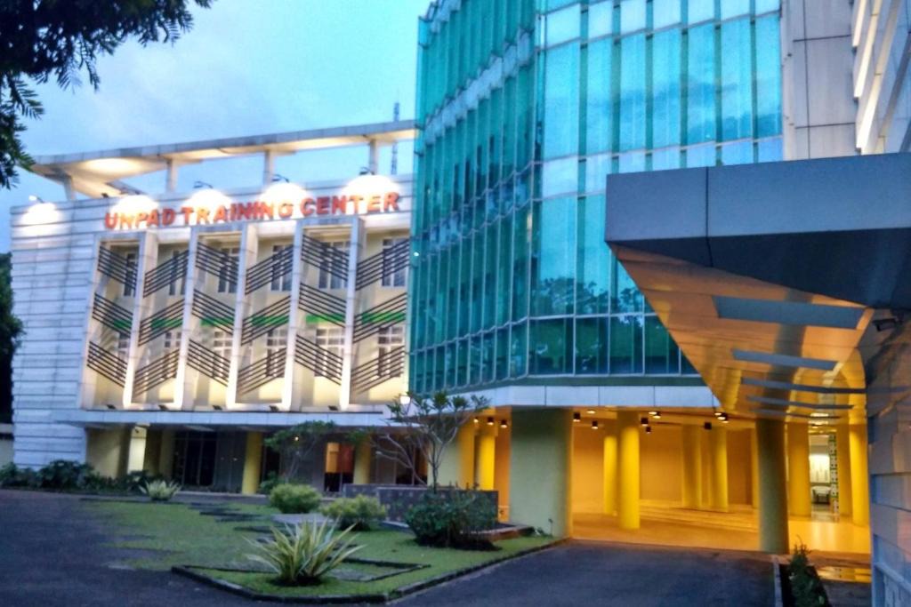 Pasirkaliki Hotel | UTC Dago Hotel Bandung