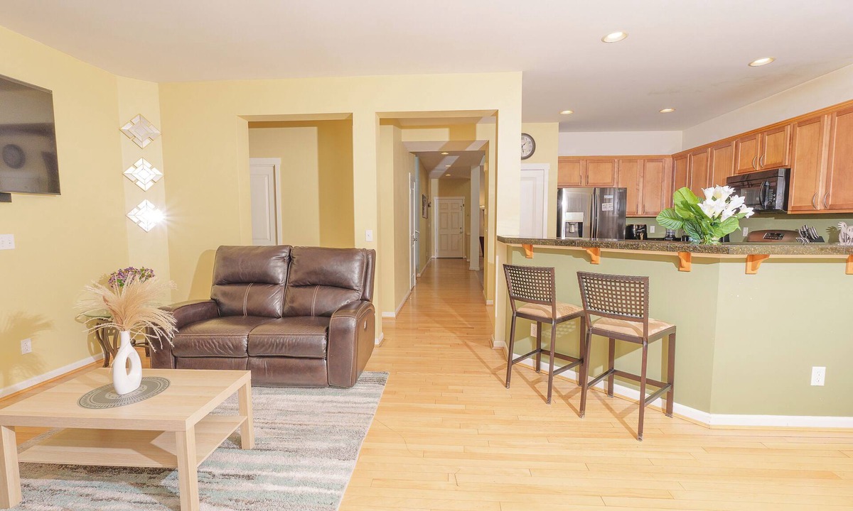 Auburn House | Utopia Luxury Stay - Lake Tapps