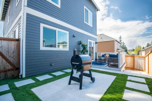 Paine Field-Lake Stickney Villa | Utopia Luxury Stay - Lynwood