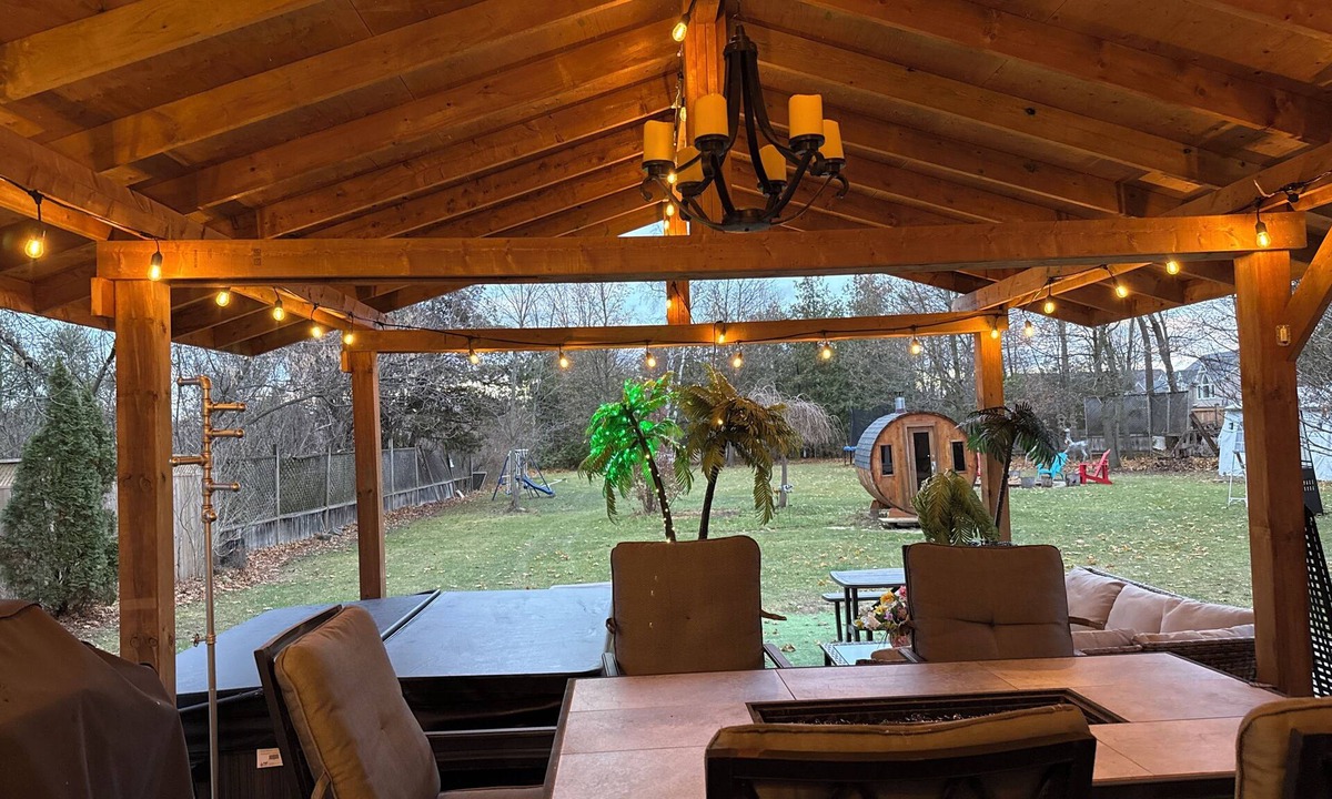 Alcona Cottage | Utopia villa and spa