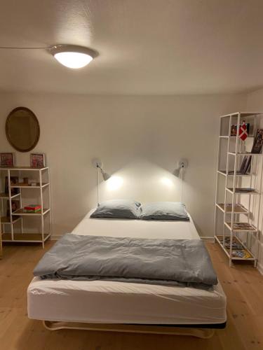 Esbjerg Apartment | Værelse med eget køkken og bad