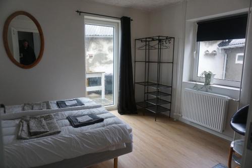 Hirtshals Apartment | Værelse tæt på strand og by
