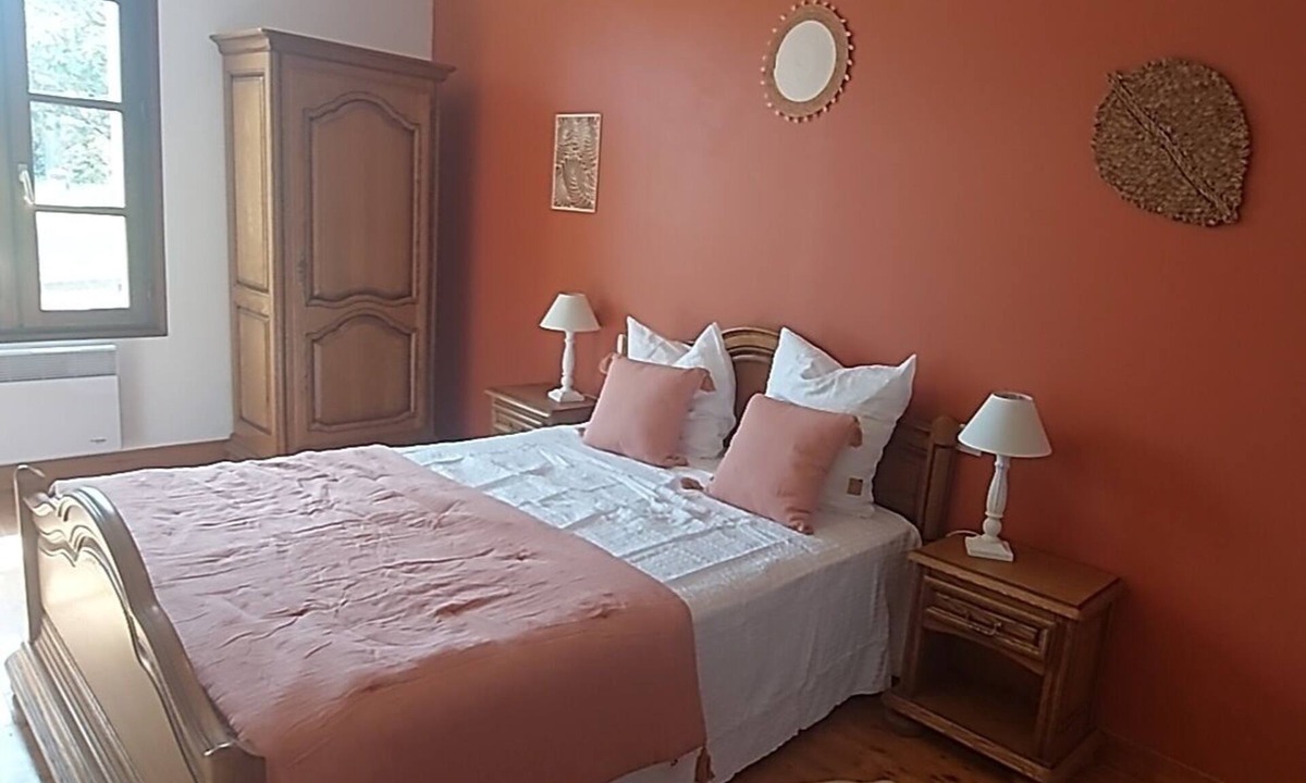 Saint-Genes-de-Castillon House | Vacation Home