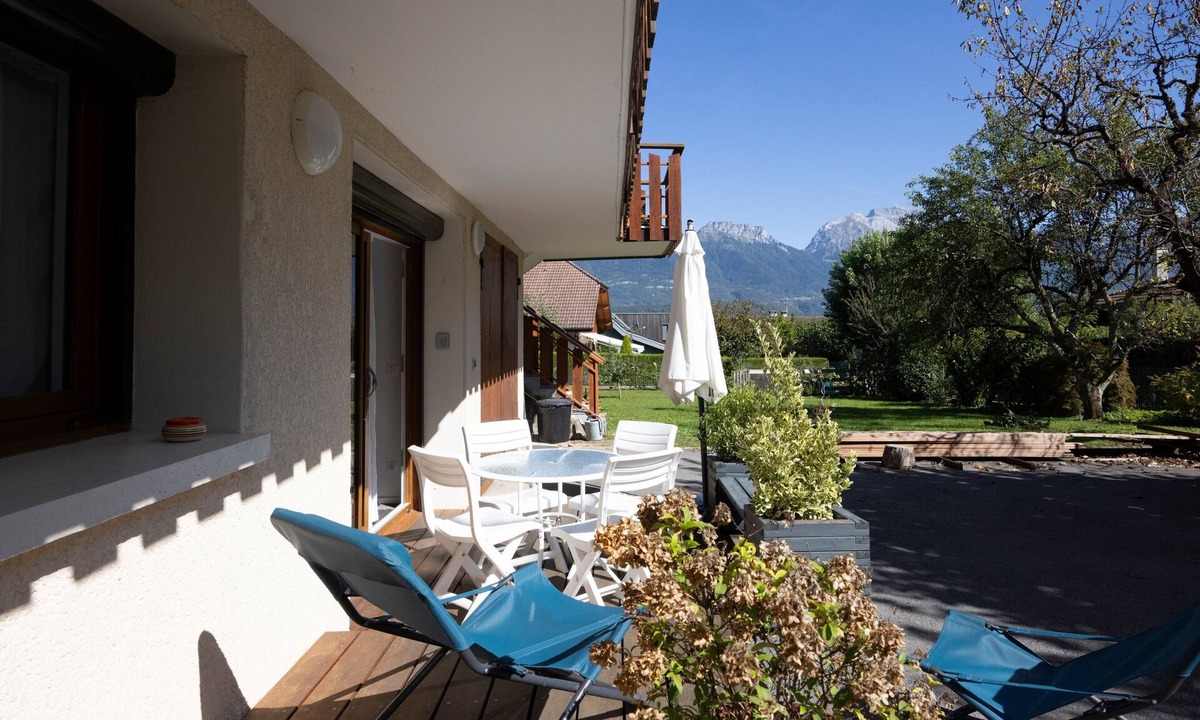 Cessenaz Apartment | Vacation Apartment by Lake Annecy in Sevrier