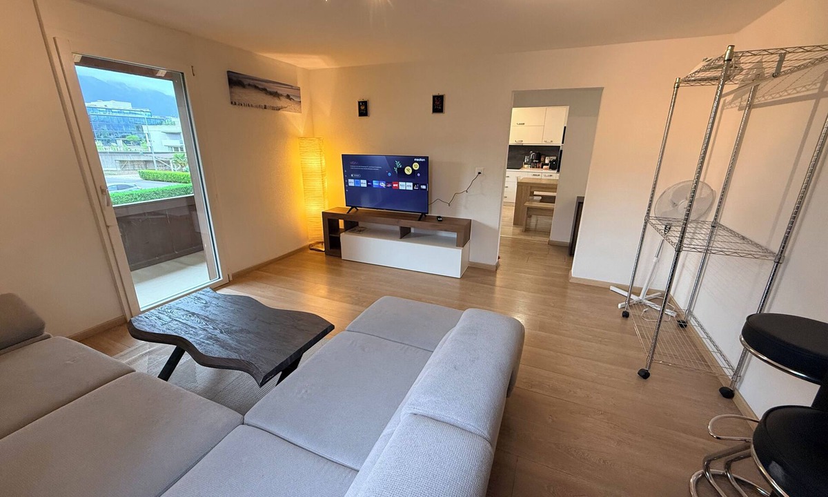 Thun Apartment | Vacation apartment Wintertime Lake Thun&Mountainview