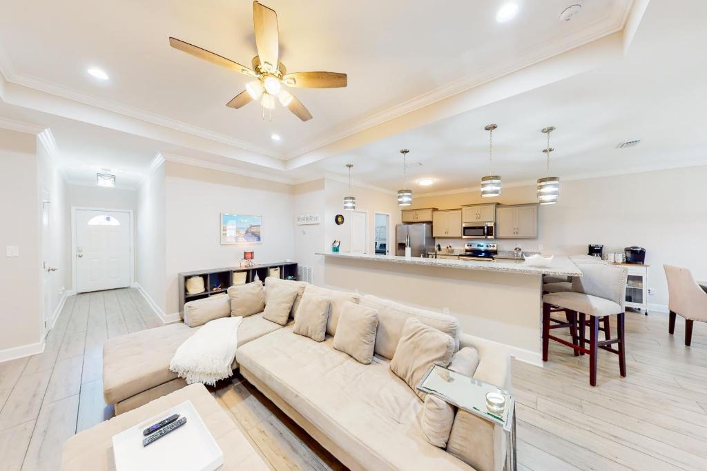 Navarre House | Vacation Breeze