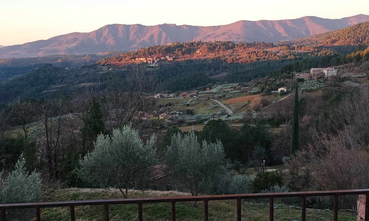 Payzac House | Vacation cottage in the Monts d'Ardèche National Park for 4 people