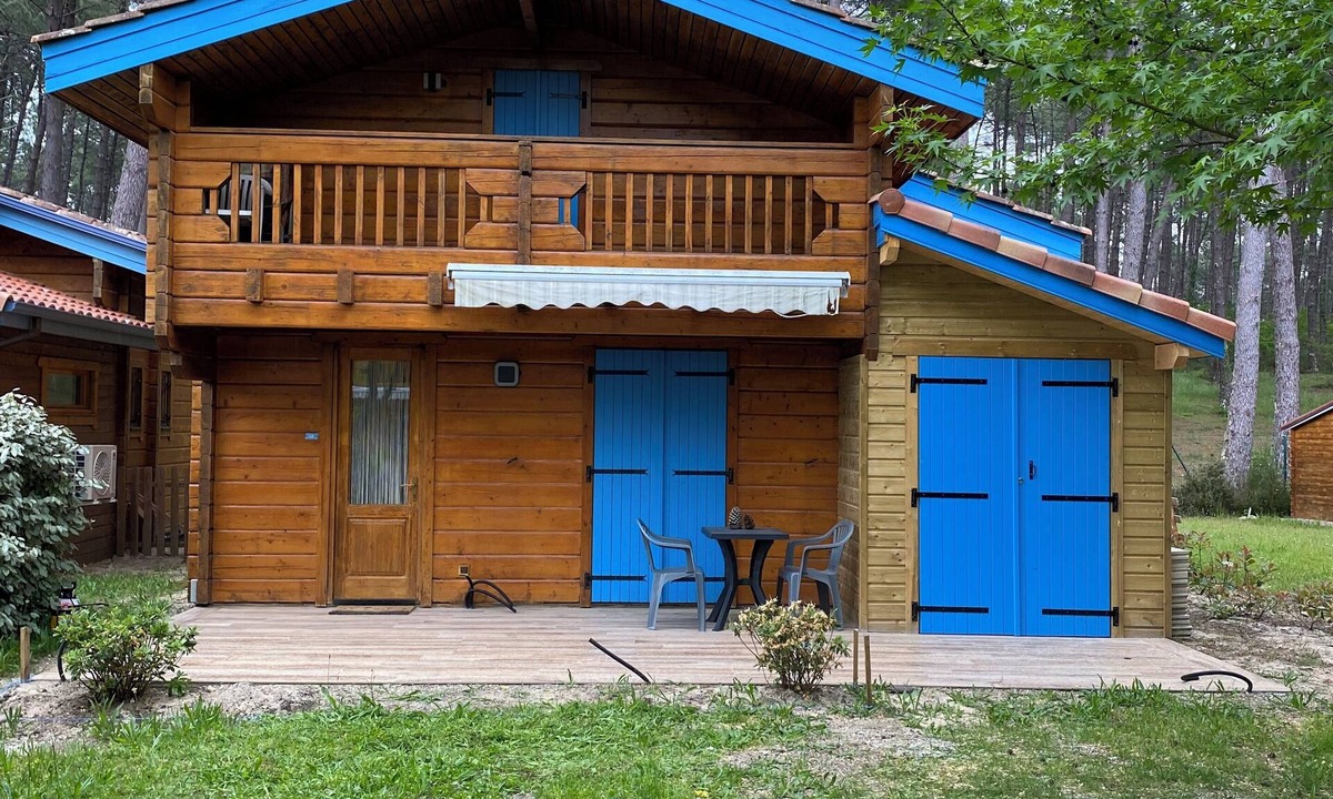 Bias Ski Chalet | Vacation cottage near Mimizan
