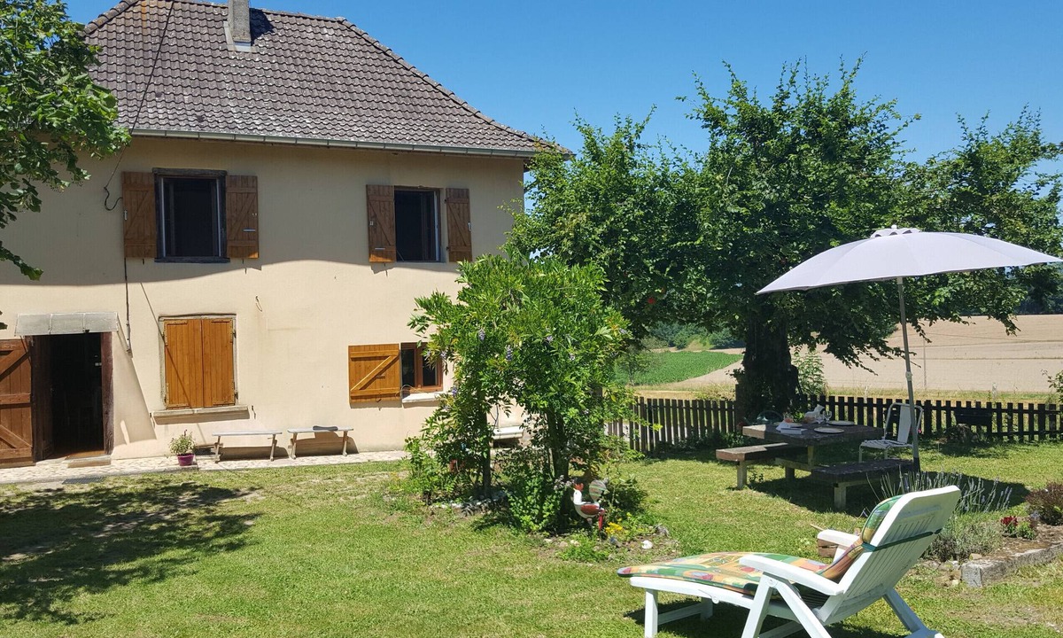 Saint-Jean-d'Avelanne House | Vacation Home "Gite 8p Ouest Isere-Savoie" with Mountain View, Private Terrace & Wi-Fi